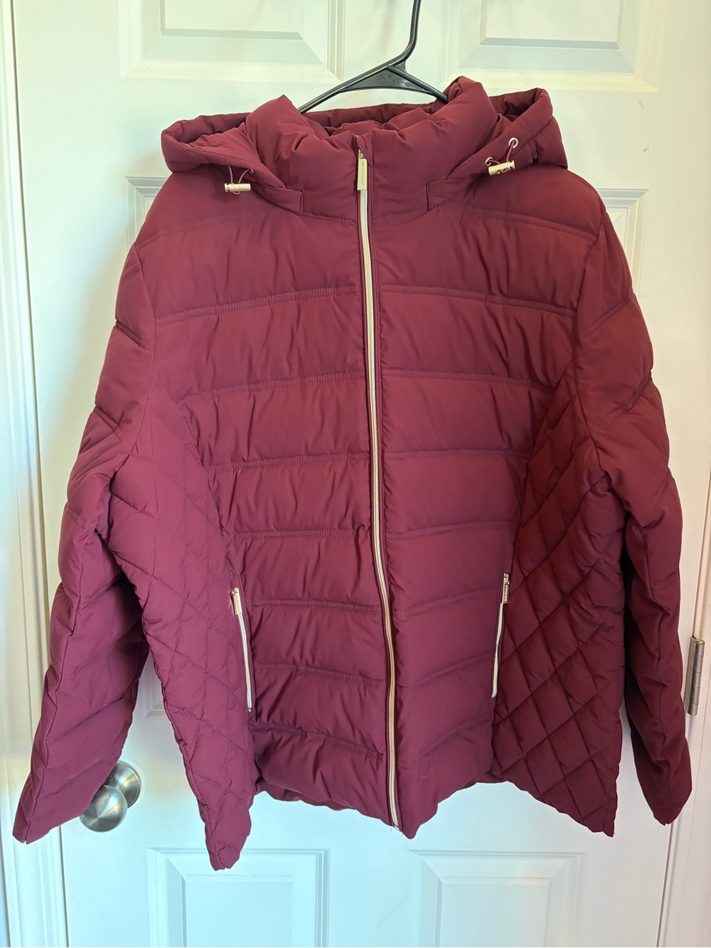 Michael Kors Wine/Burgundy Removable Hood Quilted Puffer Jacket In A Bag XXL